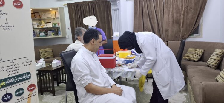 زيارة كريمه من مستشفى الهلال بالبحرين لجمعية الآل والأصحاب،